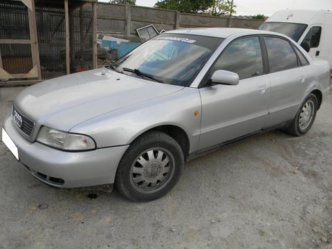 Dezmembrez Audi A4 (B5) caroserie sedan 1.8i, an fab 1998