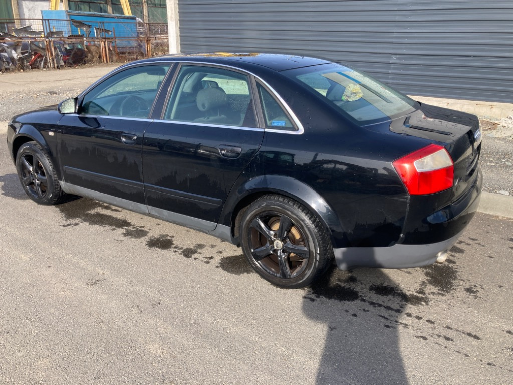 Dezmembrez Audi A4 B6 2003 Limuzina 1.6 