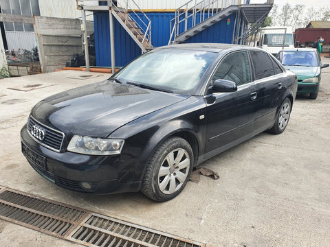 Dezmembrez Audi A4 B6 (8E) 2000 - 2004 2.5 TDI Quattro AKE ( CP: 180, KW: 132, CCM: 2496 ) Motorina