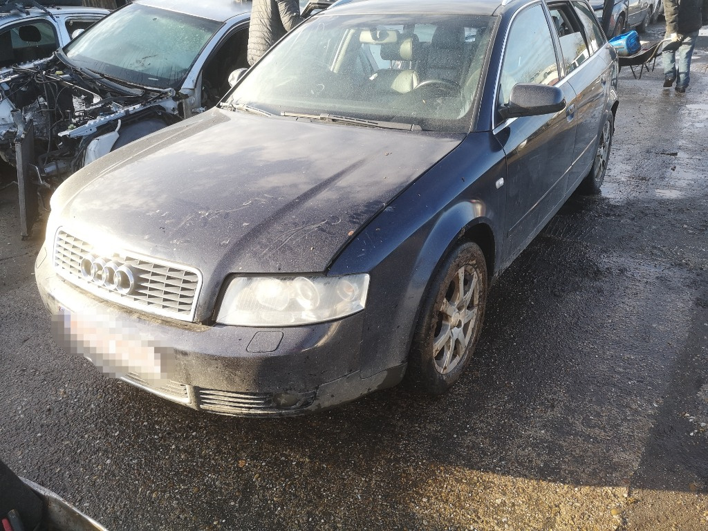Dezmembrez Audi A4 B6 Combi 2.5 TDI (BFC), an 2003