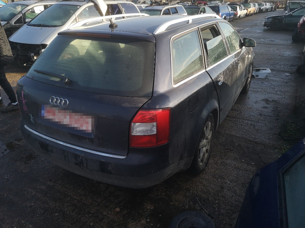 Dezmembrez Audi A4 B6 Combi 2.5 TDI (BFC