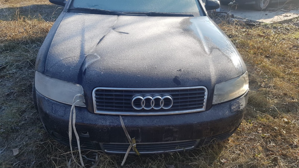 Dezmembrez Audi A4 B6 Xenon 2.5 tdi
