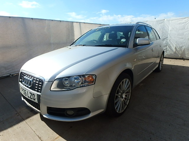 Dezmembrez Audi A4 (B7), 2.0b, ALT
