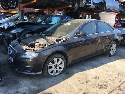 Dezmembrez Audi A4 B8 2008 limuzina 2.0 tdi