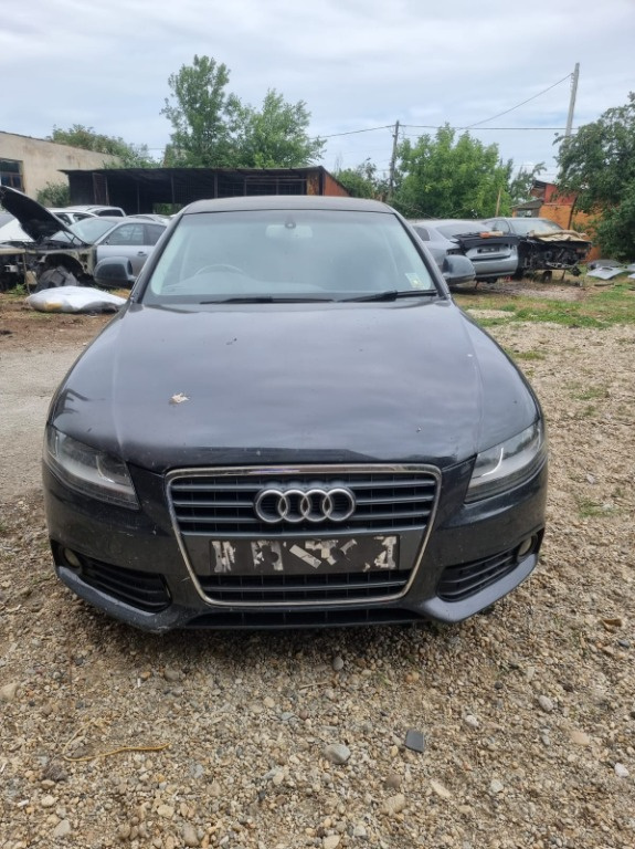 Dezmembrez Audi A4 B8 2010 Limuzina 2.0