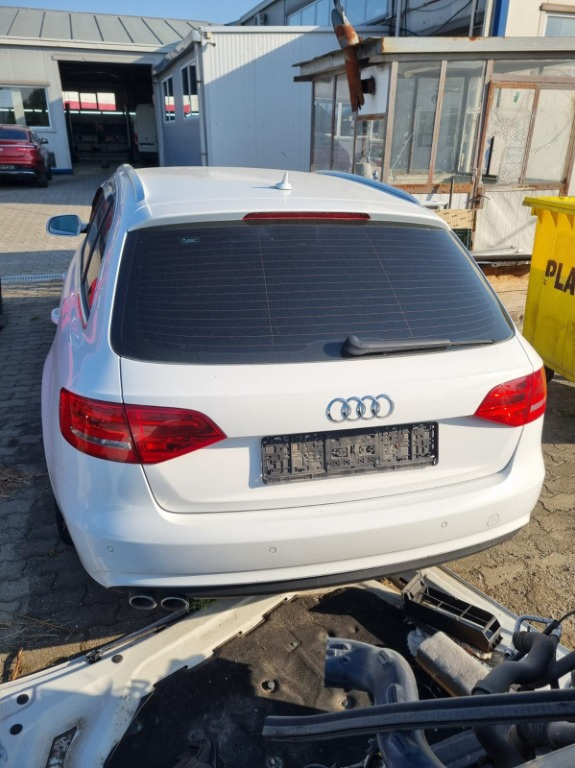 Dezmembrez Audi A4 B8 2014 Break 2.0 TDI