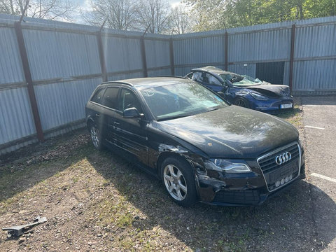 Dezmembrez Audi a4 b8 combi 2.0 tdi tip motor cag tip cutie LLA