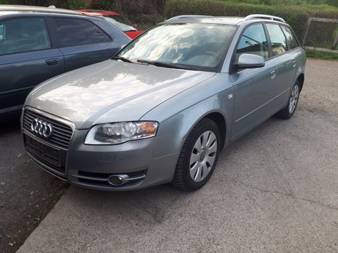 Dezmembrez audi a4