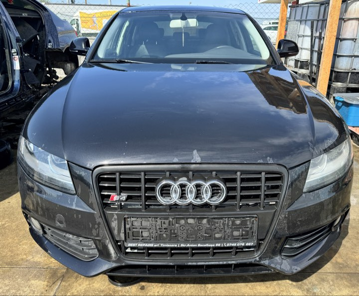 Dezmembrez Audi A4