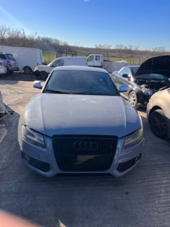 Dezmembrez Audi A5 3.0tdi CAPA