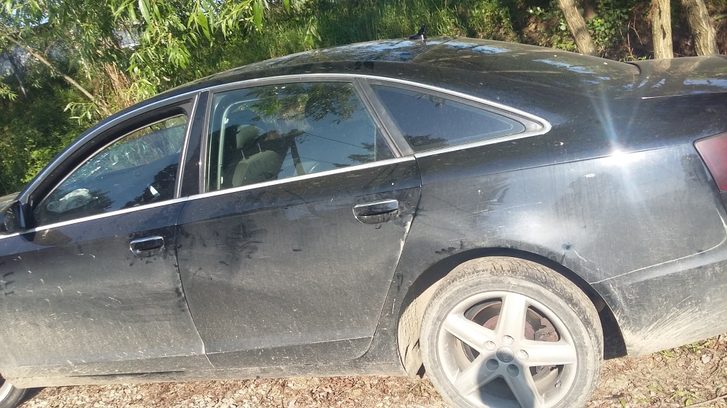 Dezmembrez audi a6 2,0;l blb