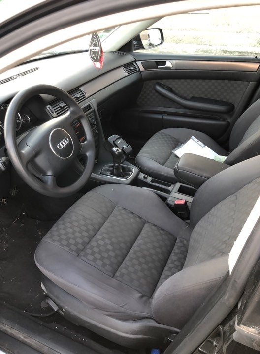 Dezmembrez Audi A6 2.5 diesel
