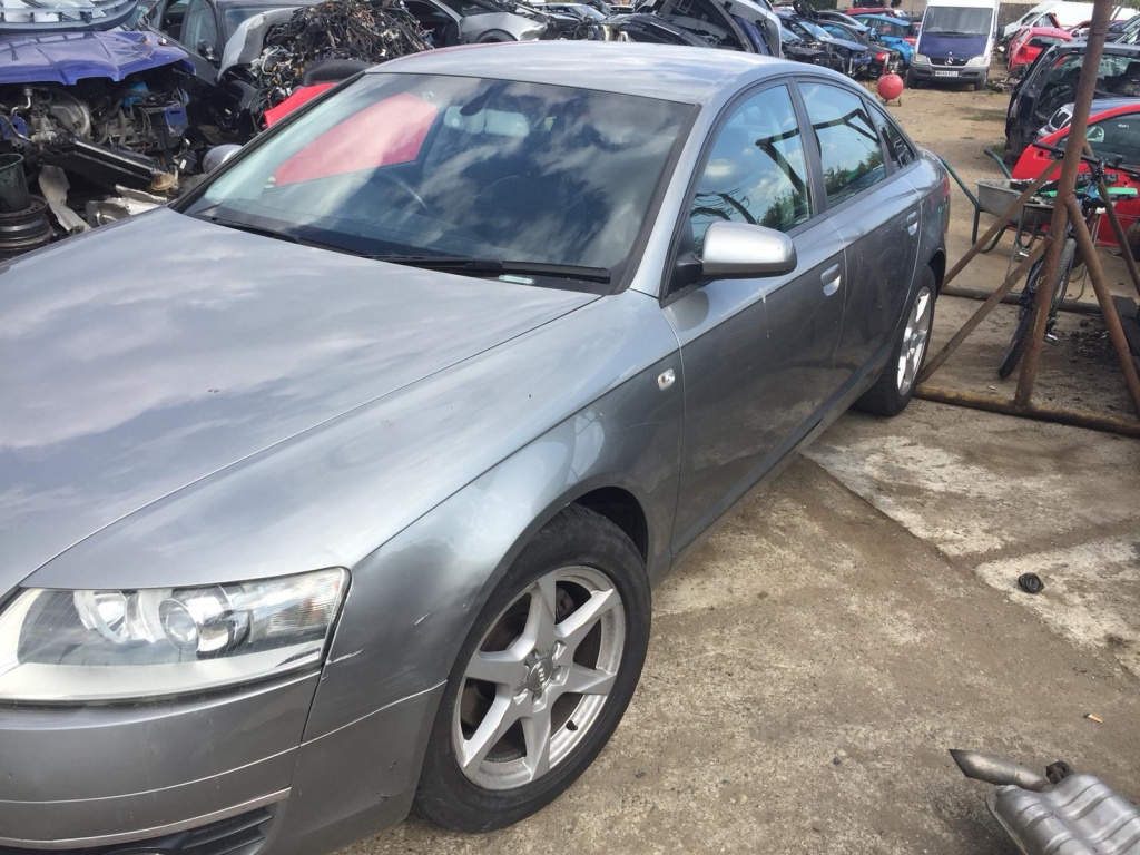 Dezmembrez Audi A6 C6 2005 limuzina 2.4