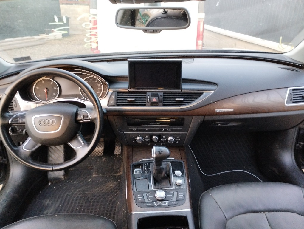 Dezmembrez Audi A7 din 2013 .. Motor 3.0