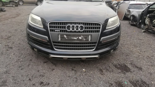 Dezmembrez Audi Q7 3.0 TDI V6 motor BUG 