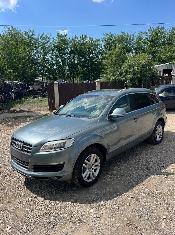 Dezmembrez Audi Q7 3.0tdi CASA