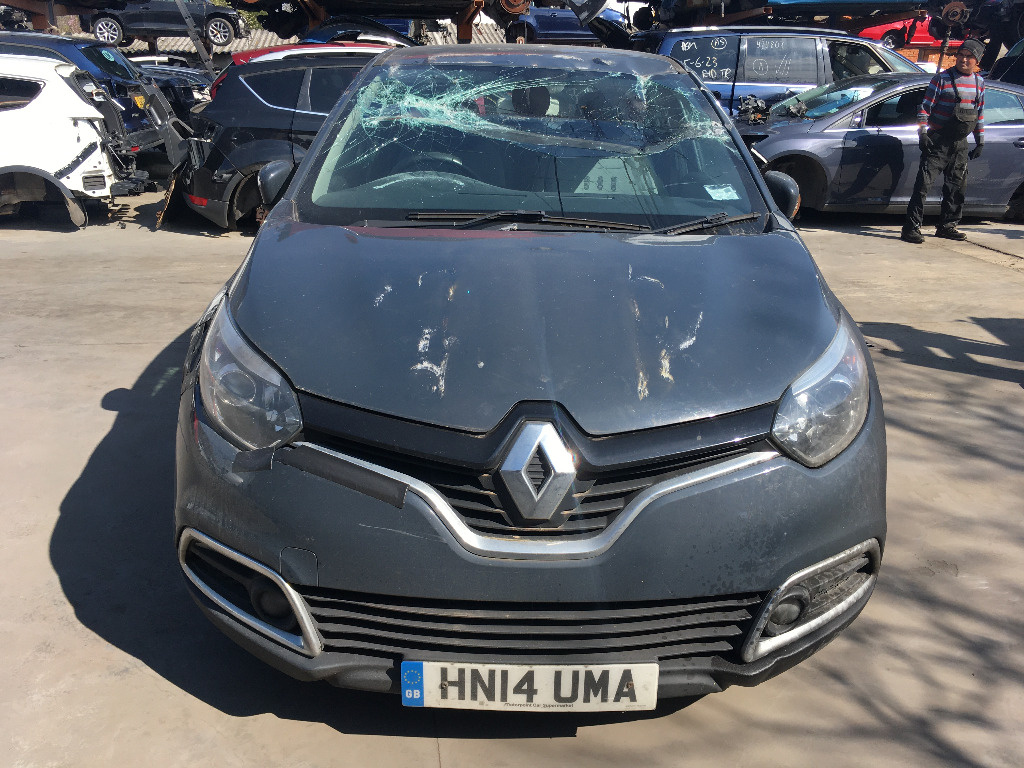 Dezmembrez Auto: Renault Captur 1.5 Dci Diesel An Fabricatie 2014 - 178.000 KM