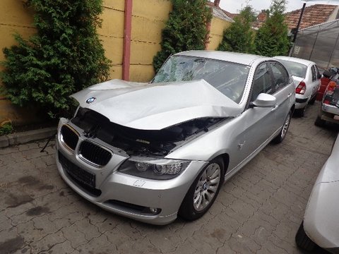 Dezmembrez bmw 320 masina completa