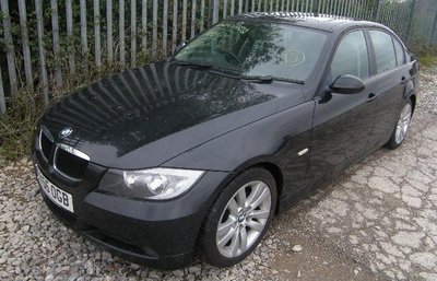 Dezmembrez bmw 320d an 2009