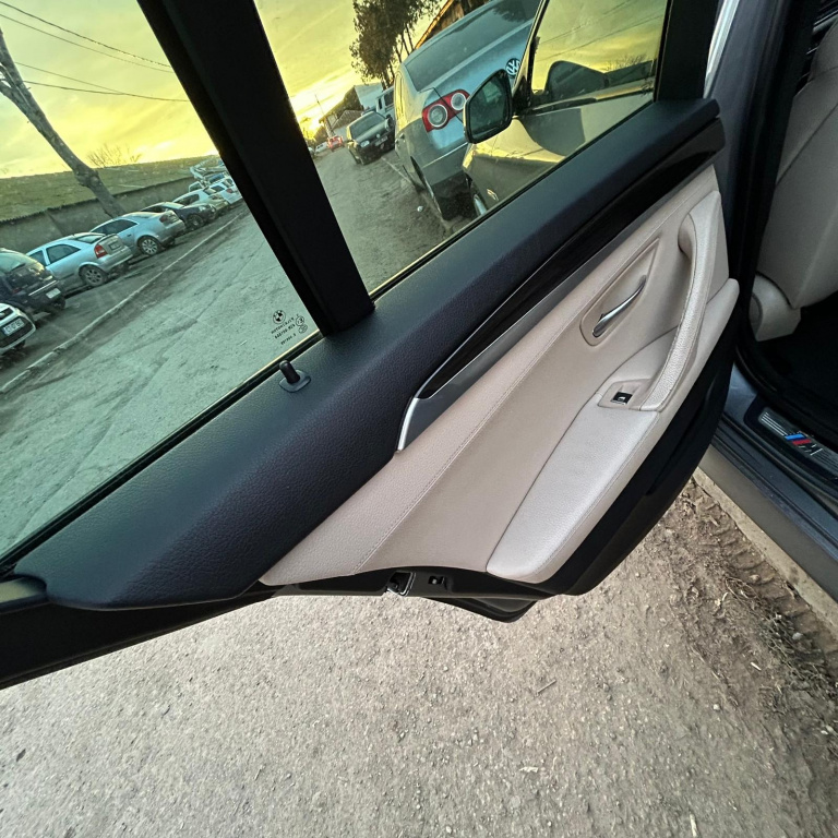 Dezmembrez BMW 5 - F10, F18, F11 2009 - 