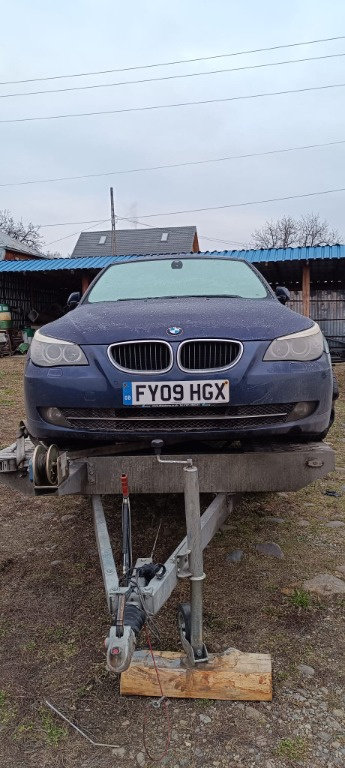 Dezmembrez BMW 520 d 2009