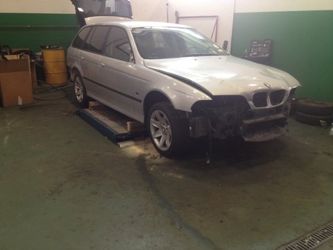 Dezmembrez bmw e39 2.5tds