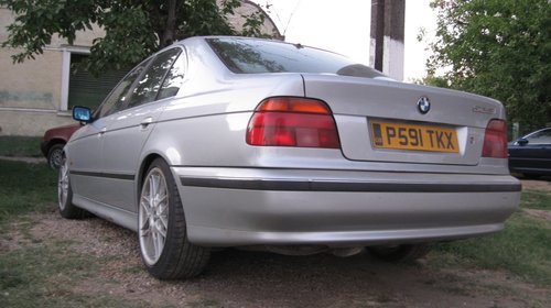 dezmembrez bmw e39 523i automatic