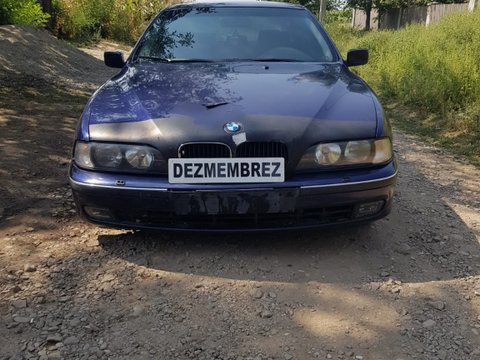 Dezmembrez BMW E39 523i