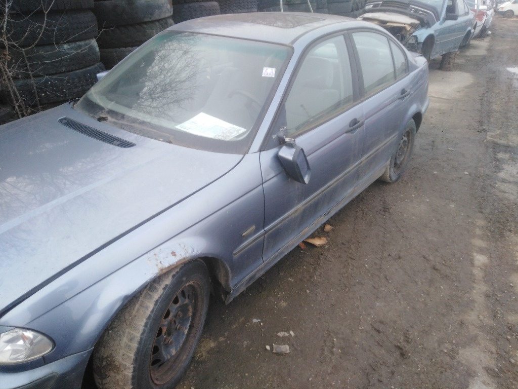 Dezmembrez BMW E46 1999 Sedan 316i 1.9 b