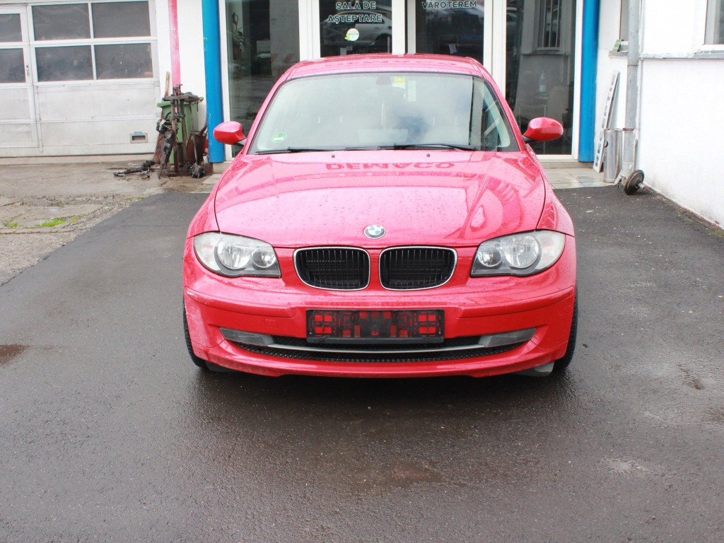 Dezmembrez BMW E87 118D an 2007