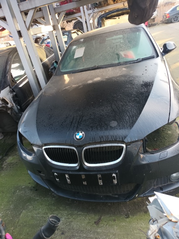 Dezmembrez bmw e93 325i 3.0 benzina