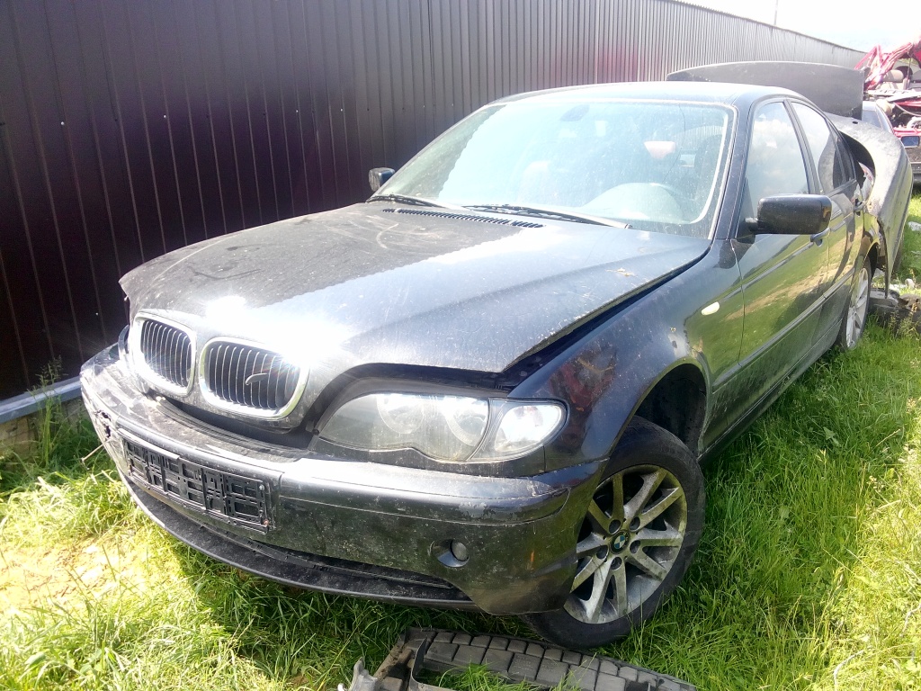 Dezmembrez BMW Seria 3 E46 Facelift 2.0 d (150 CP)