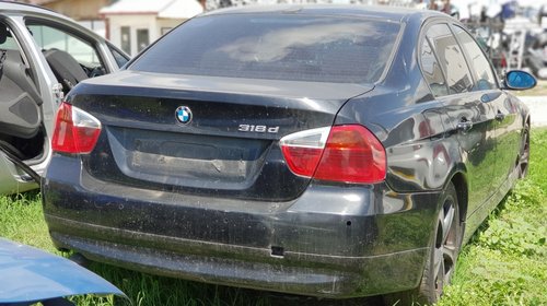 Dezmembrez BMW SERIA 3 E90 318d cod moto