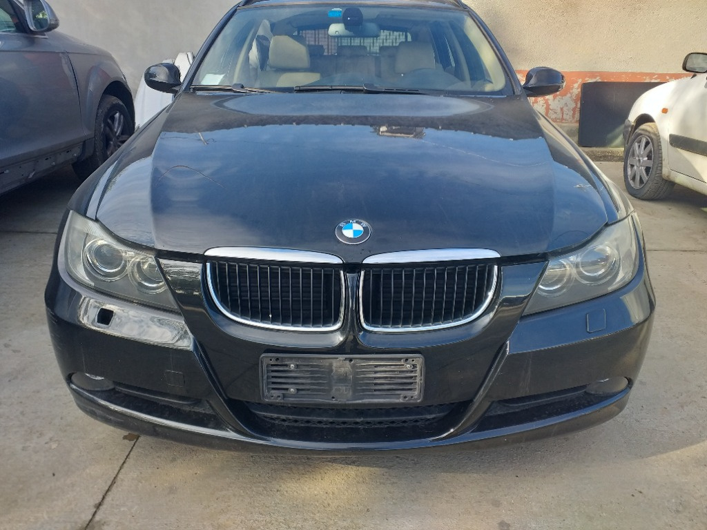 Dezmembrez BMW Seria 3 E91 An 2008