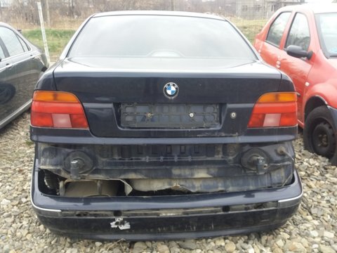 Dezmembrez BMW Seria 5 520 d E39 2001