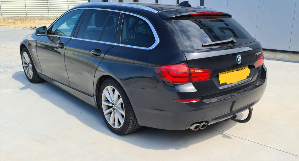 Dezmembrez Bmw seria 5 break F11, culoare 475 black saphirre