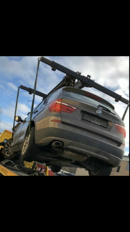 Dezmembrez bmw x3 f25 2.0 d xdrive 2011-