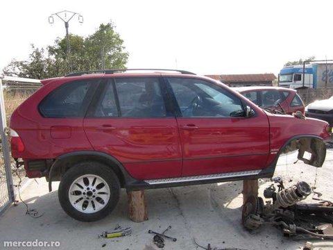 Dezmembrez Bmw X5 motor 4.4 benzina an fabricatie 2002