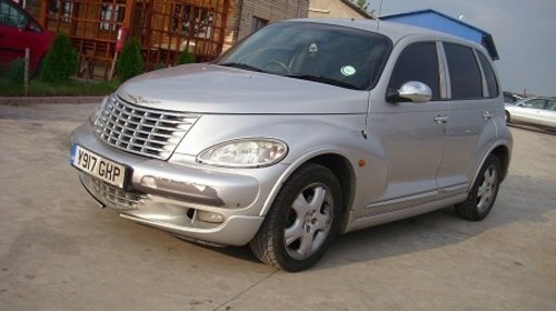 Dezmembrez Chrysler PT Cruiser din 2001,