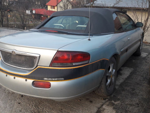 Dezmembrez Chrysler Sebring decapotabil an 2003 2.0i in Cluj