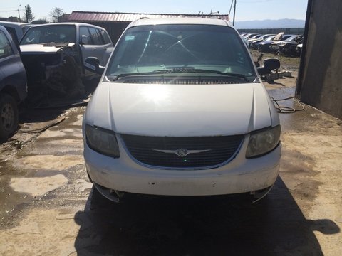 Dezmembrez Chrysler Voyager 2,5 crdi 105kw 143cp 2002