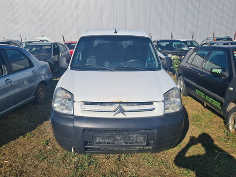 Dezmembrez Citroen Berlingo 1.6 hdi 75cp 2011 euro 4 tip motor 9hw