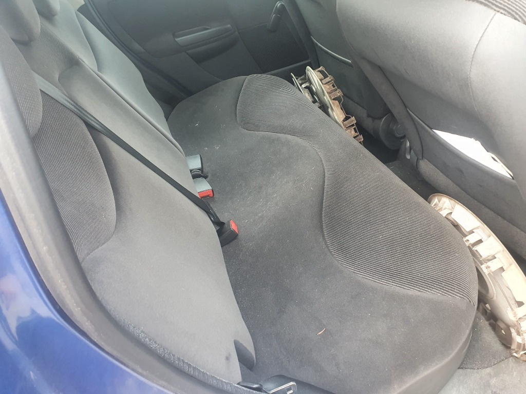 Dezmembrez Citroen C3 2006 hatchback 1.4