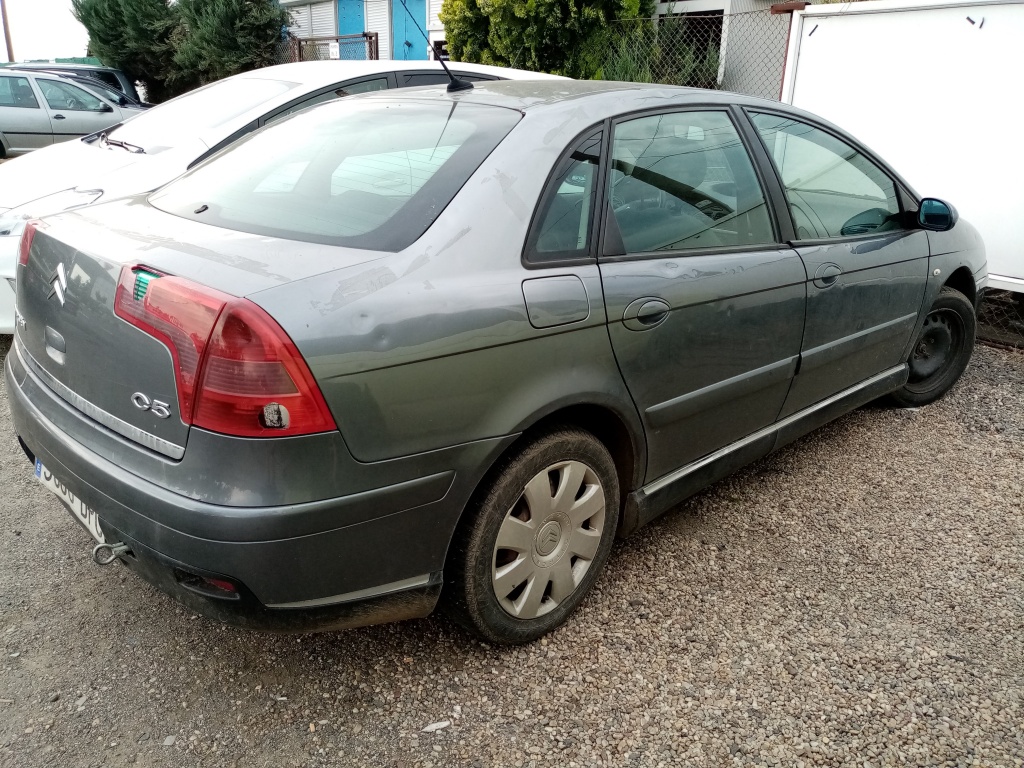 Dezmembrez Citroen C5 1,6 HDI 4