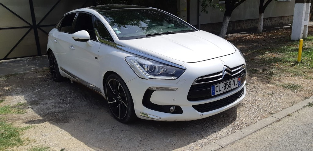 Dezmembrez Citroen DS5 Hybrid so chic rhc 163 cai
