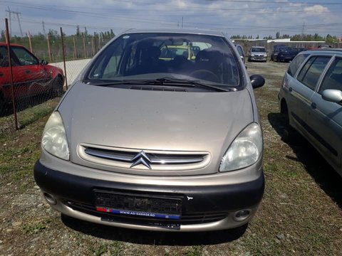 Dezmembrez Citroen Xsara Picasso DIN 2002