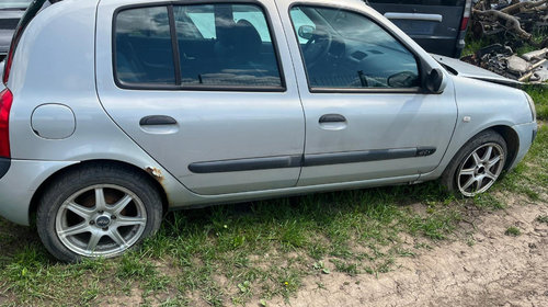 DEZMEMBREZ Clio 1,5 DCI 2004