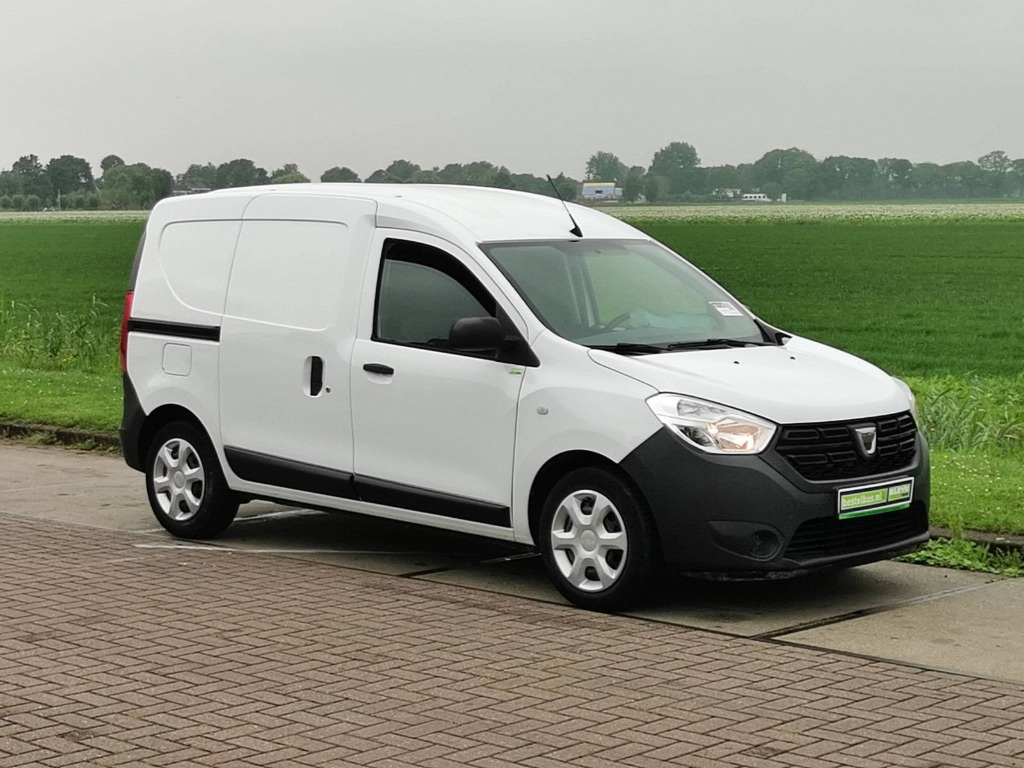 Dezmembrez Dacia Dokker