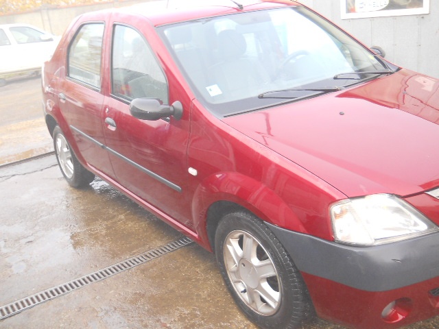 Dezmembrez Dacia Logan 2005 BERLINA 1.6