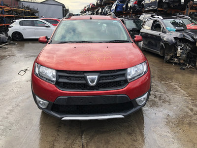 Dezmembrez Dacia Sandero Stepway 2015 Hatchback 1.